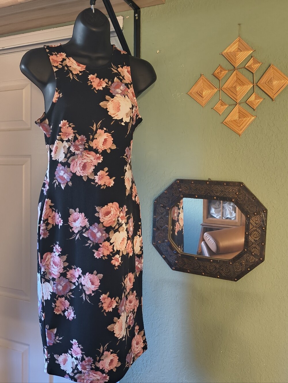 Iris Black Peach Floral Textured Pique High Neck Bodycon Midi Dress M